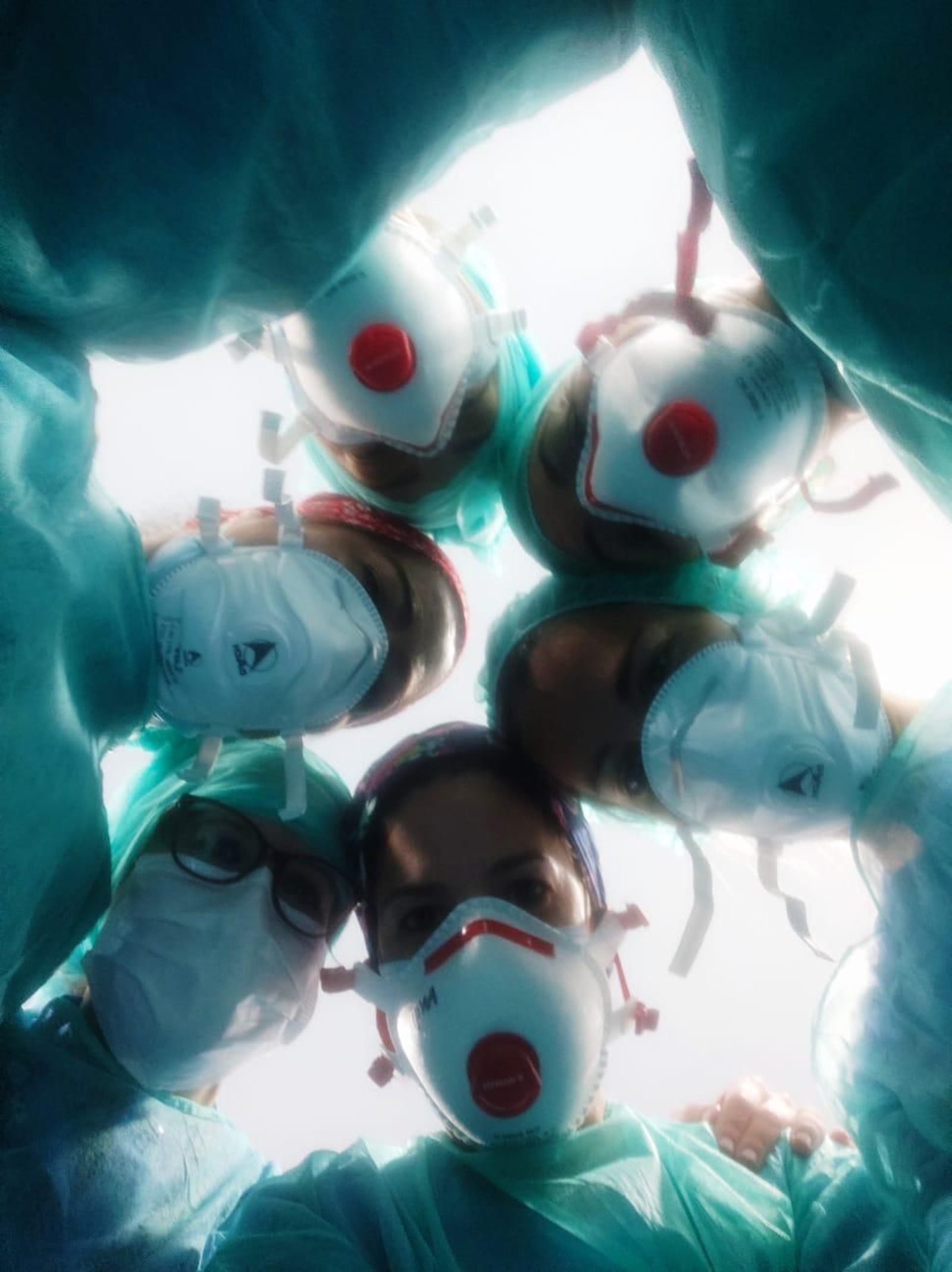 Cristina Salazar y sus compañeros.