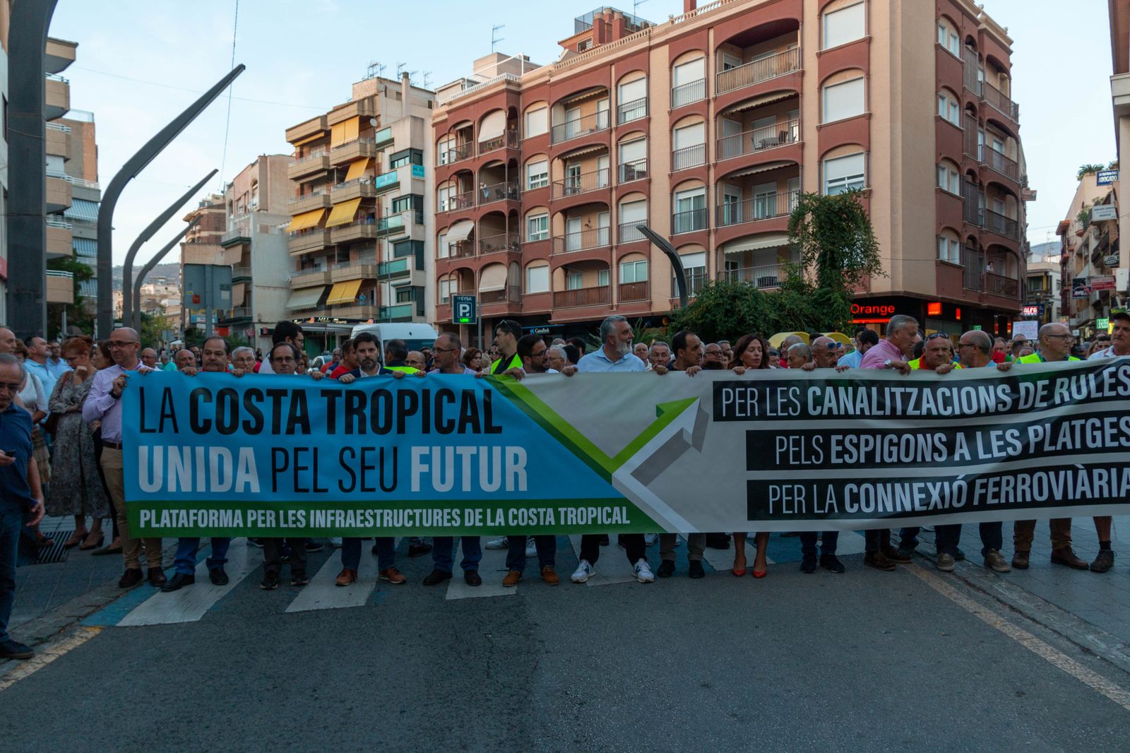 Manifestación por las infraestructuras de la Costa de Granada