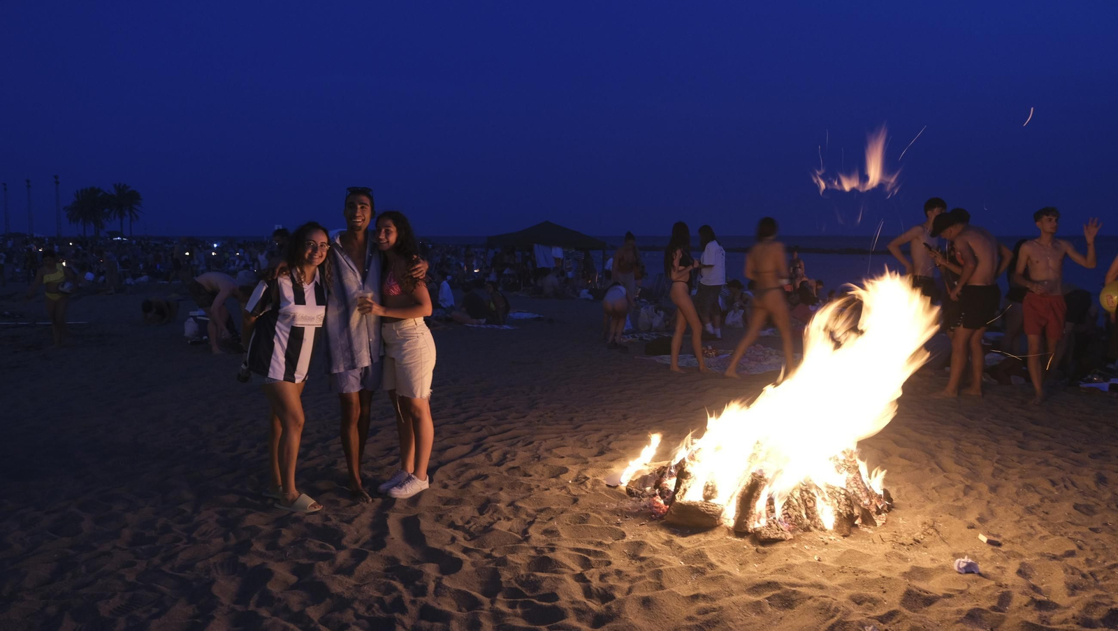 La Noche de San Juan en Almería, en imágenes