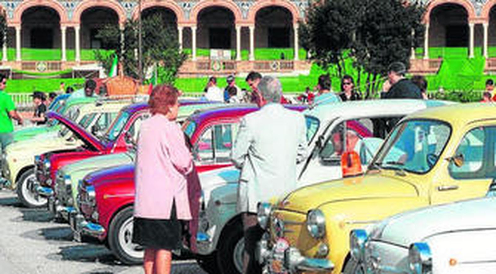 Un grupo de Seat 600 en una concentración anterior.