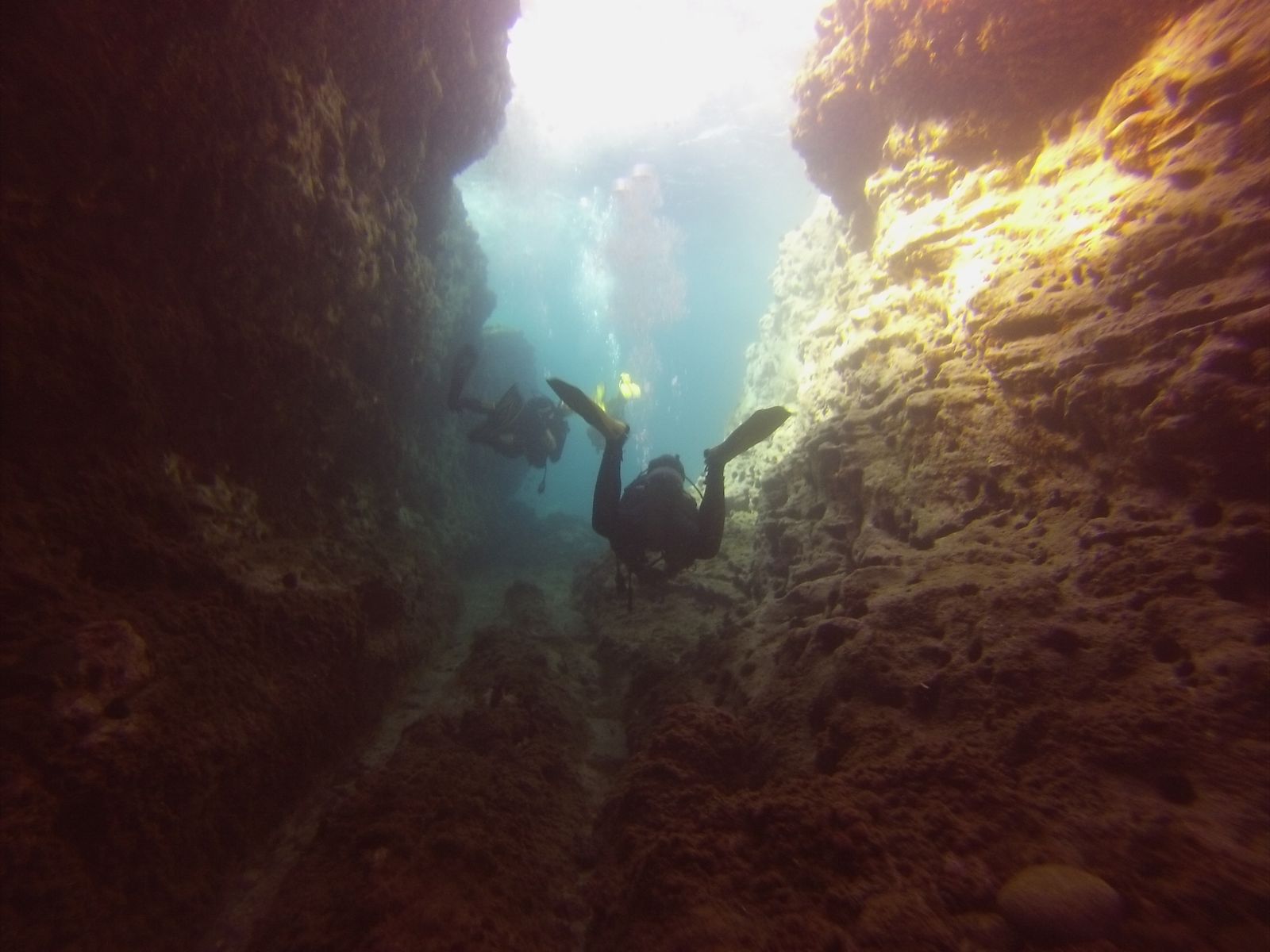 Buceadores del Cortijo subacuático.