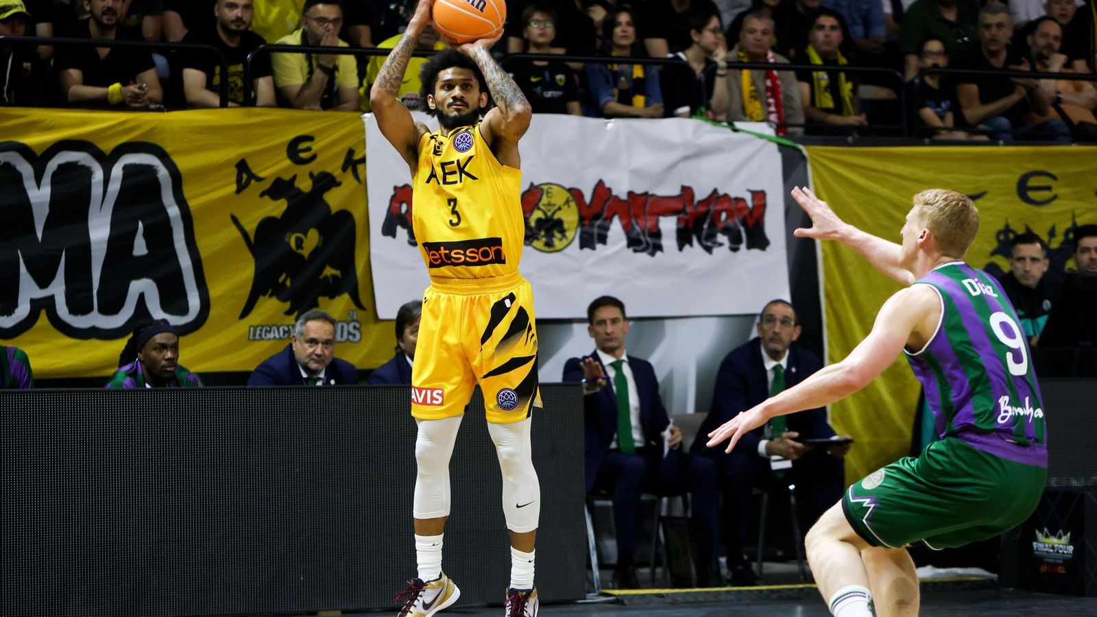 Las fotos del AEK Atenas-Unicaja de la Final Four de la Basketball Champions League