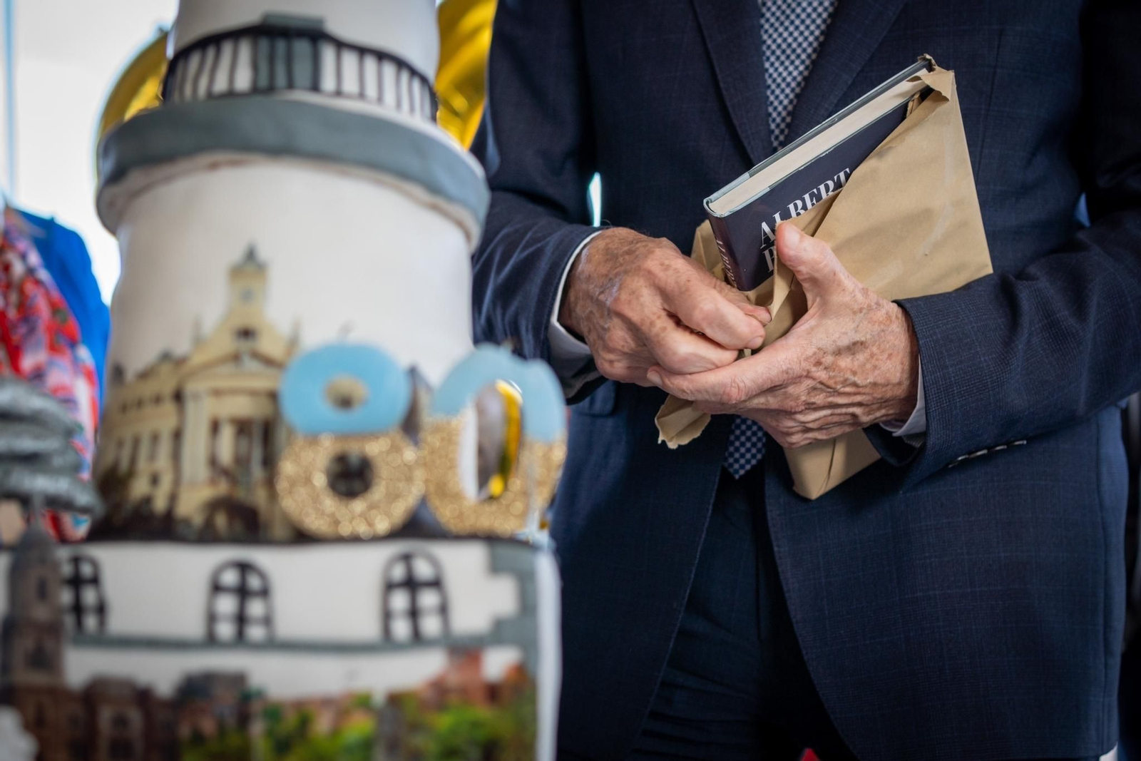 El alcalde de Málaga cumple 80 años: Estas son las fotos de la fiesta El alcalde de Málaga cumple 80 años: Estas son las fotos de la fiesta