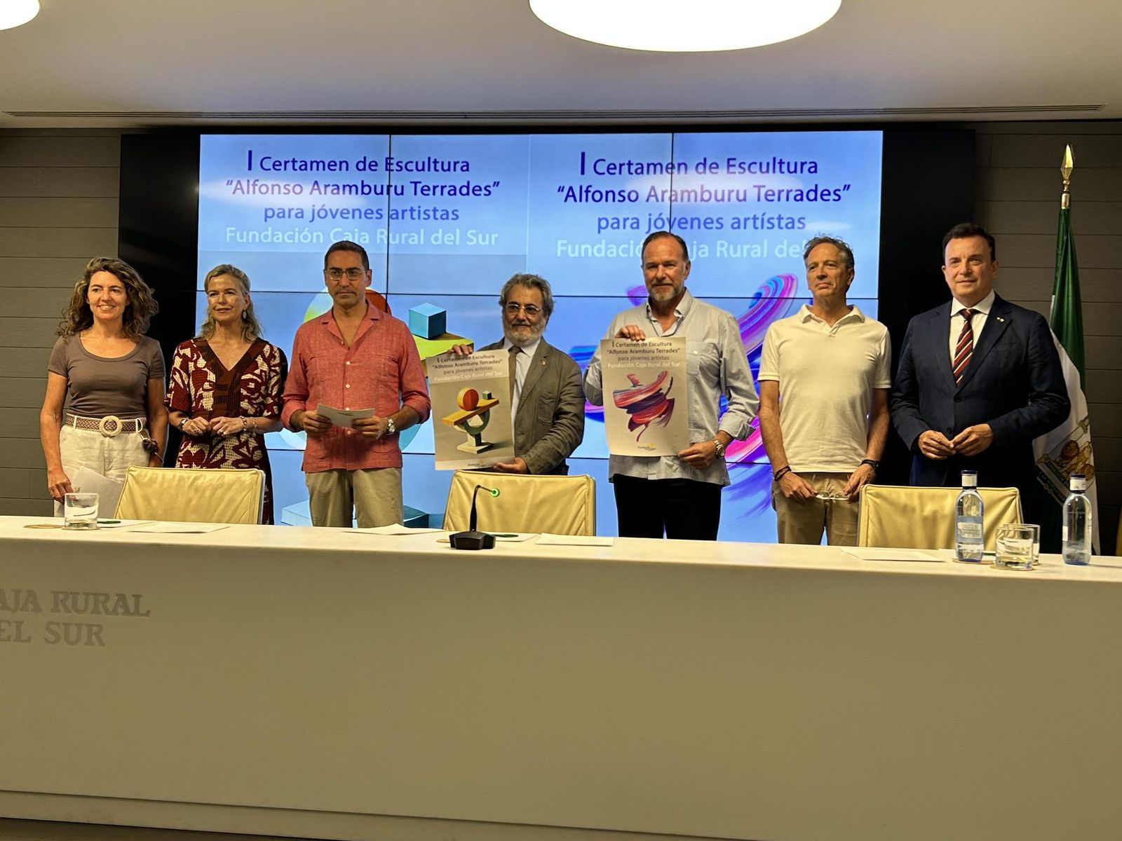 Presentación del I Certamen de Pintura y Escultura ‘Alfonso Aramburu’ de la Fundación Caja Rural del Sur.