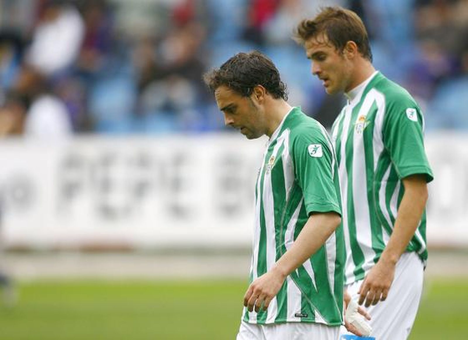 El equipo verdiblanco no puede sacar adelante los partidos lejos del Manuel Ruiz de Lopera. / LOF