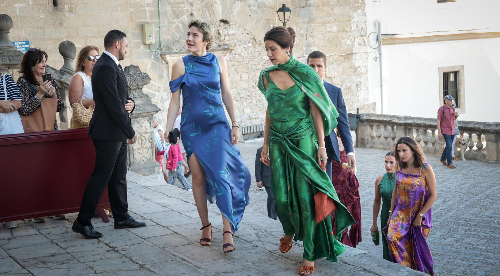 Imágenes de los asistentes a la boda de Ana Cristina Portillo Domecq en la Catedral de Jerez Imágenes de los asistentes a la boda de Ana Cristina Portillo Domecq en la Catedral de Jerez