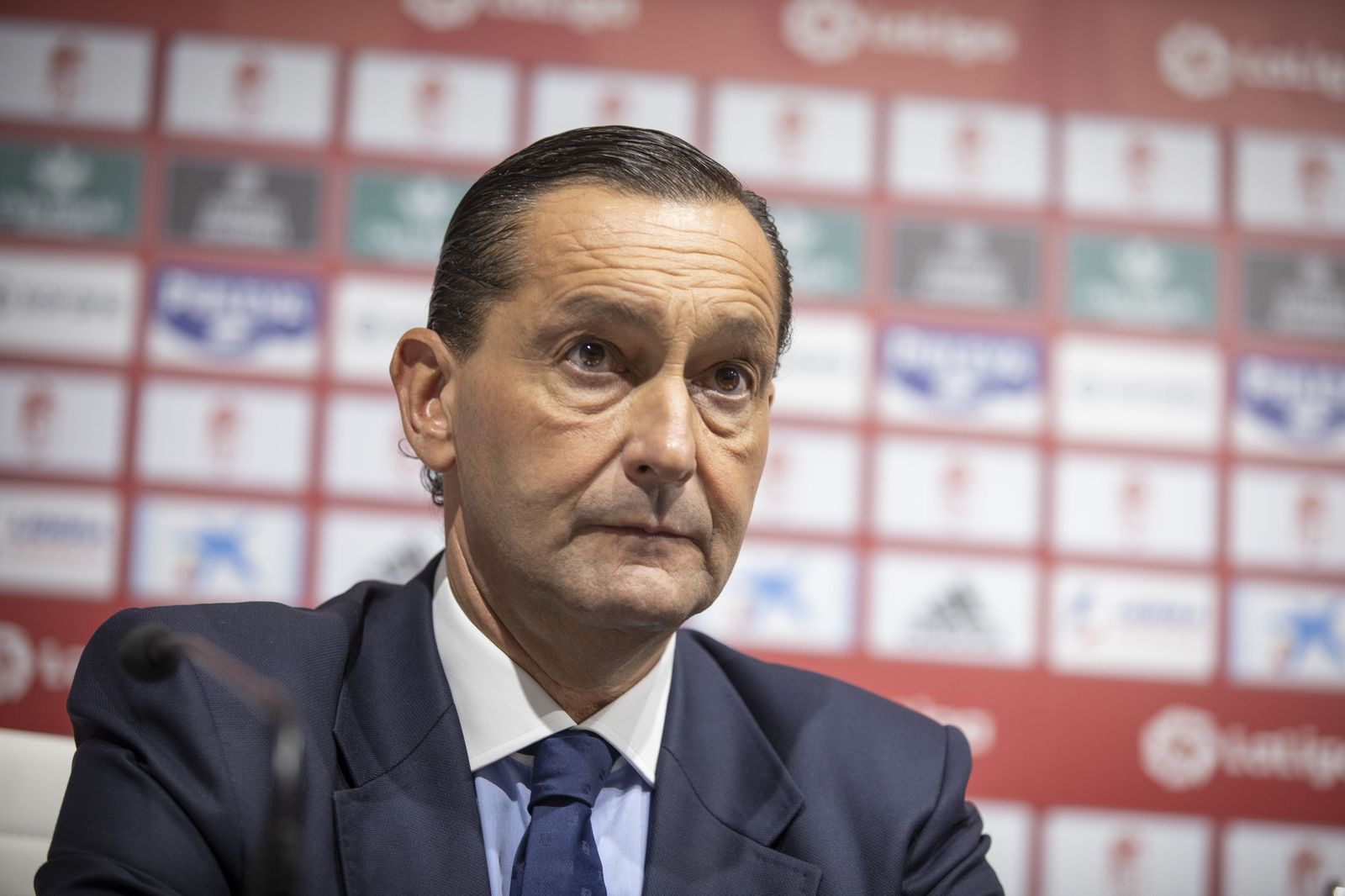 Alfredo García Amado, director general del Granada CF en una comparecencia.