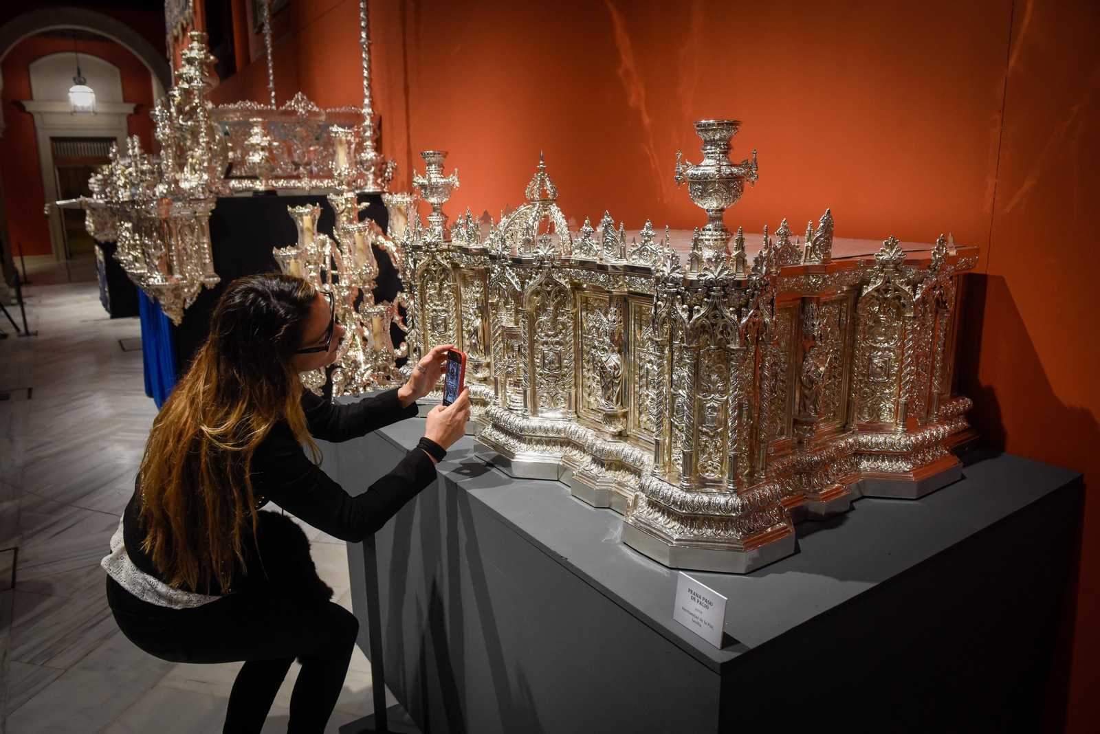 La excelencia de la pintura, la orfebrería y el bordado, en la fundación Cajasol