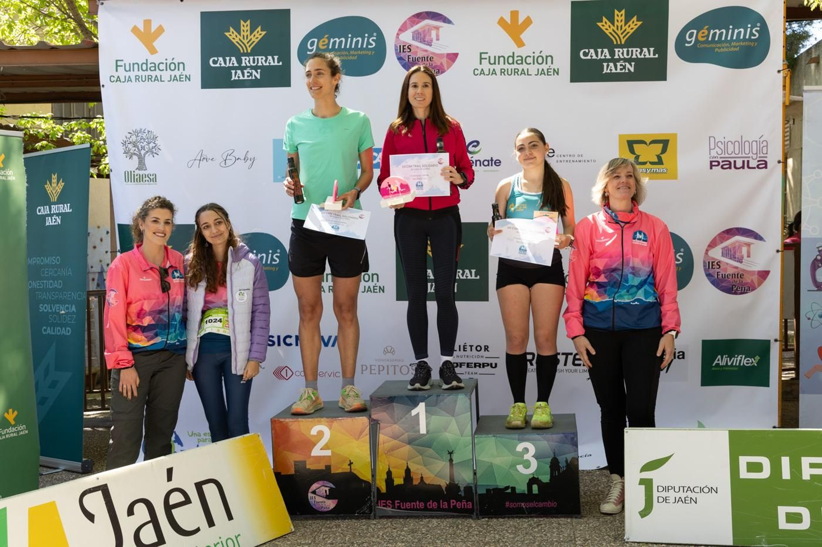 En imágenes: kilómetros para la esperanza de Celia en el CxM Trail Solidario IES Fuente de la Peña (II)