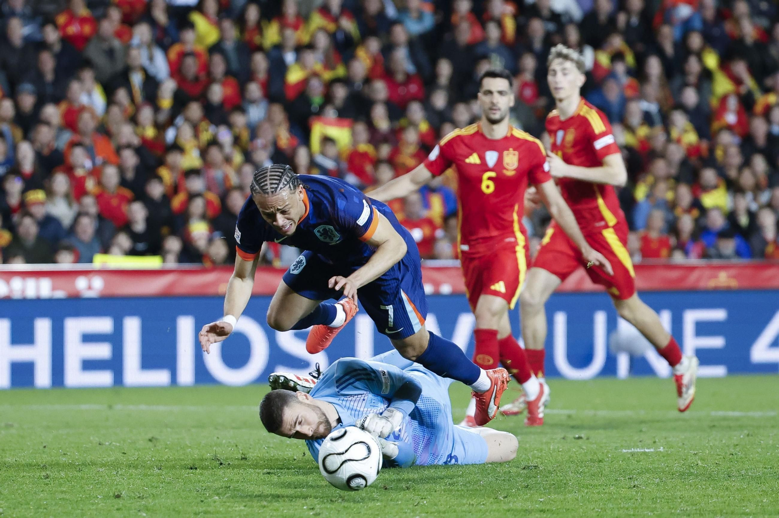 Dean Huijsen, consagración imperial con España