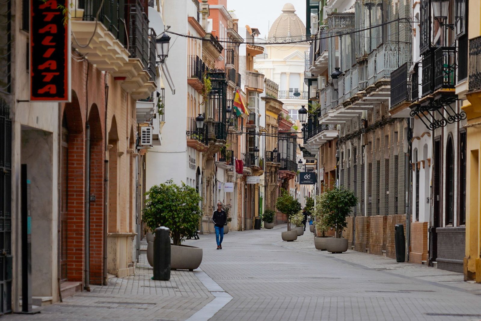 Imágenes del domingo 6 de abril en Huelva