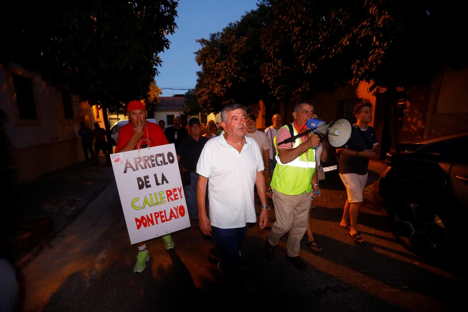 La manifestación de los vecinos del Distrito Sur de Córdoba, en imágenes