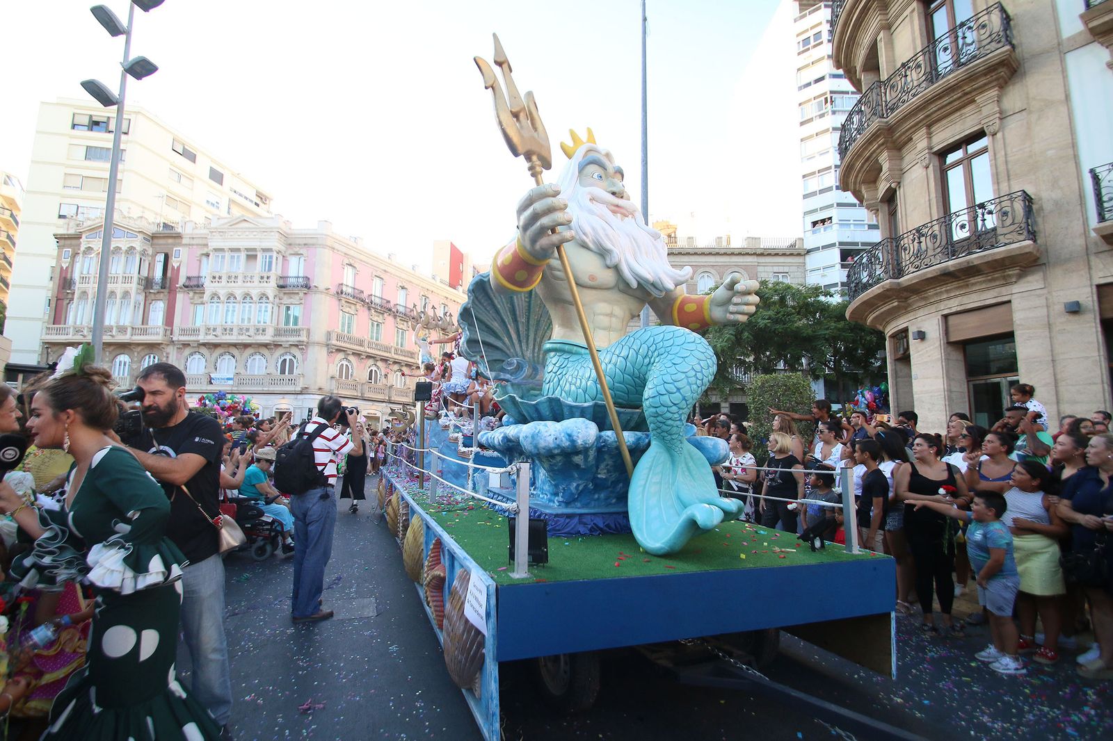 Fotogalería de la Batalla de Flores. Feria de Almería 2019