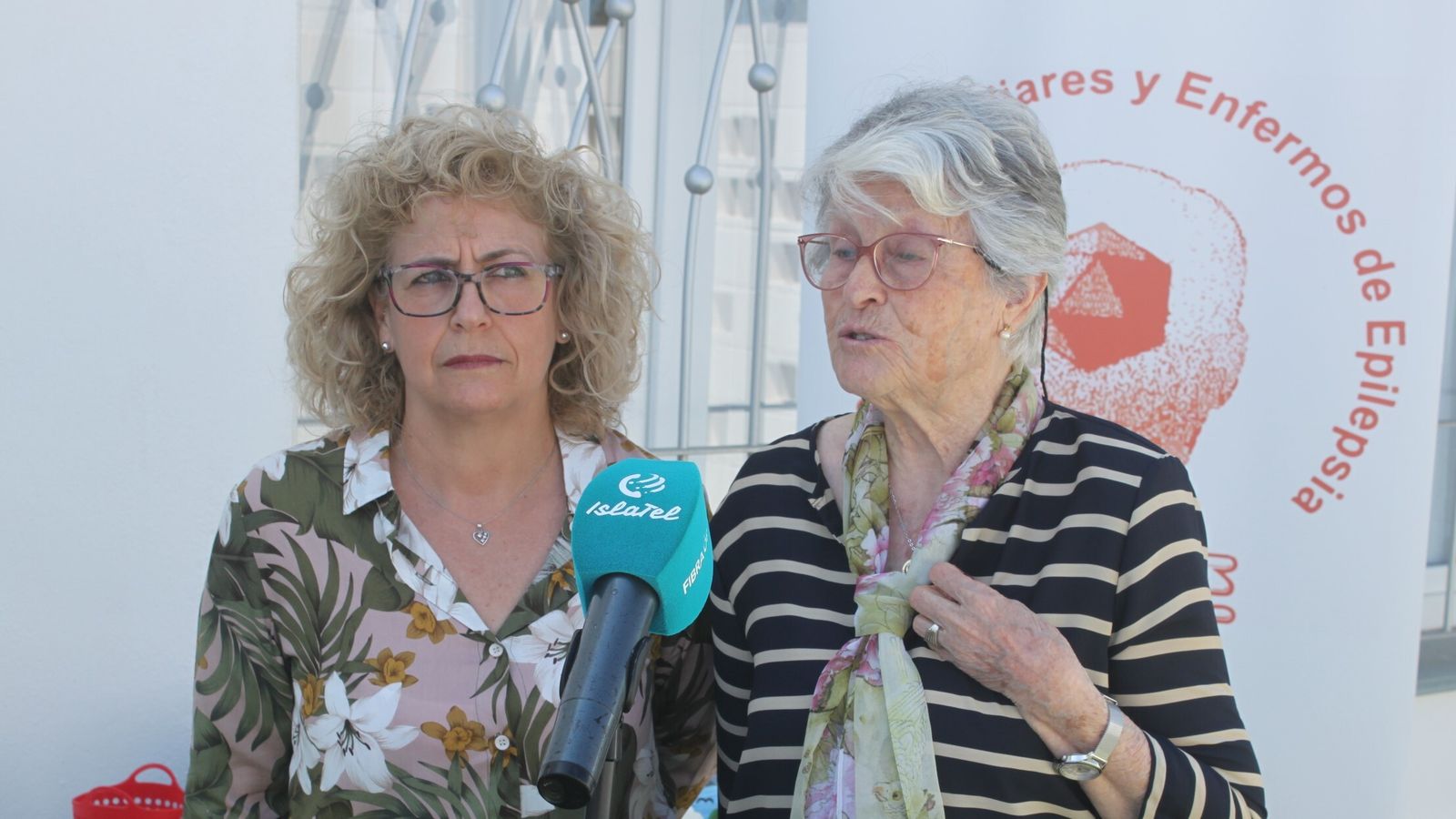 Presentación del Club de Ocio de Afede en San Fernando. A la derecha, la presidenta de la asociación, María Isabel González.