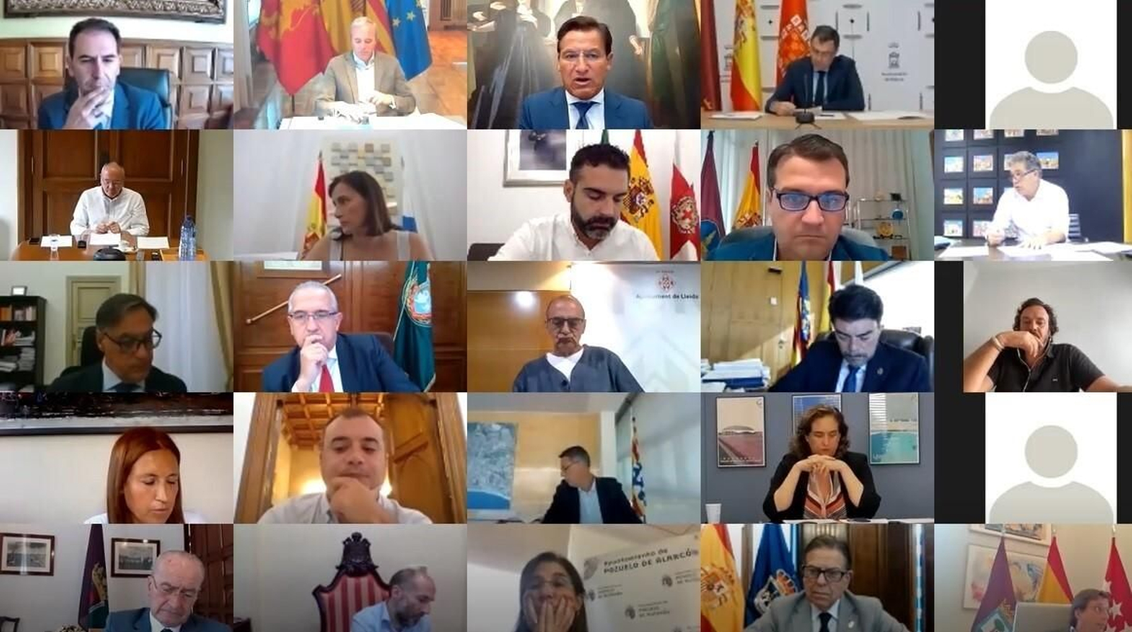 Luis Salvador: "Mal haría Pedro Sánchez si no abre una vía de negociación con el municipalismo"