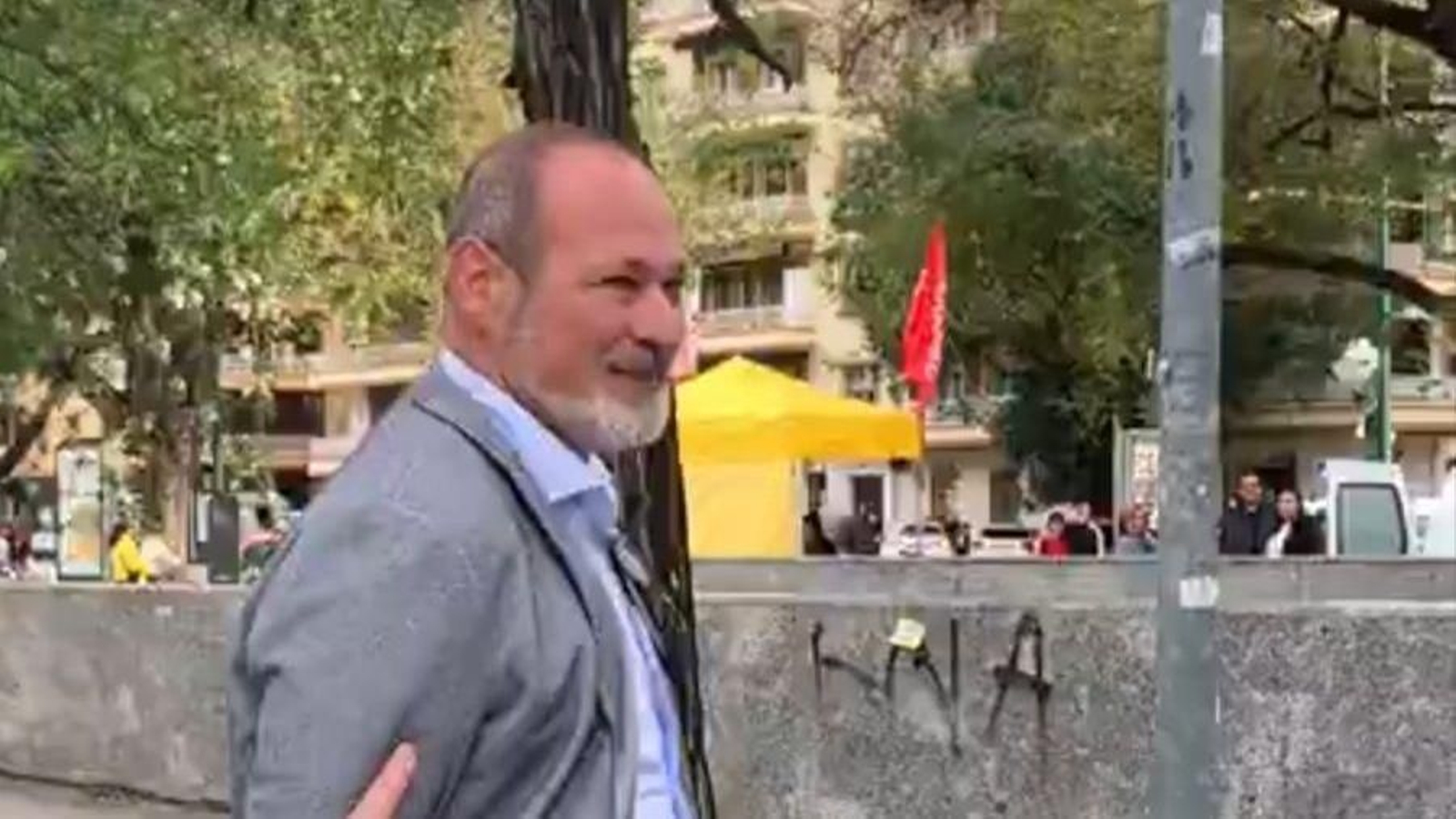 José Ignacio Navarro, momentos antes de la agresión sufrida al salir del Sánchez-Pizjuán