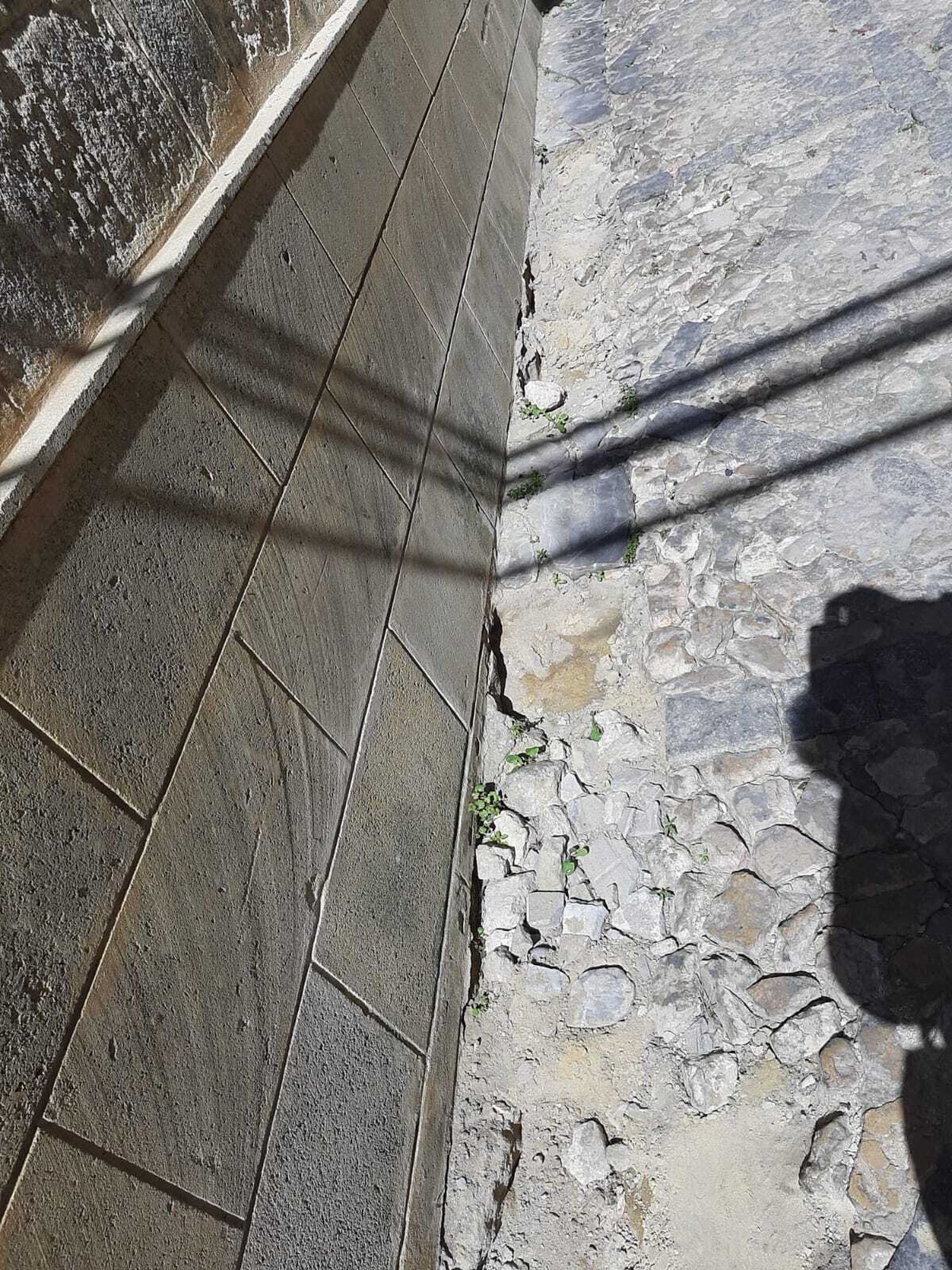 Imagen de piedras de Tarifa.