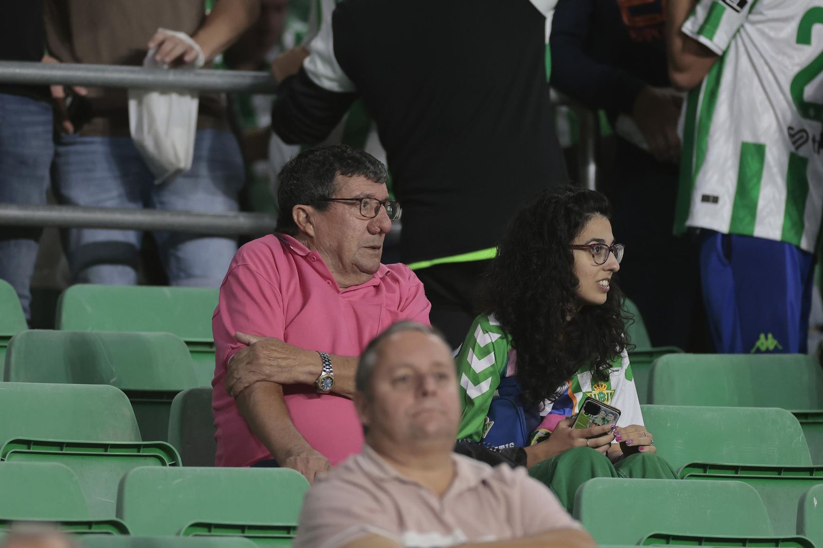 Búscate en las fotos del Betis-Copenhague
