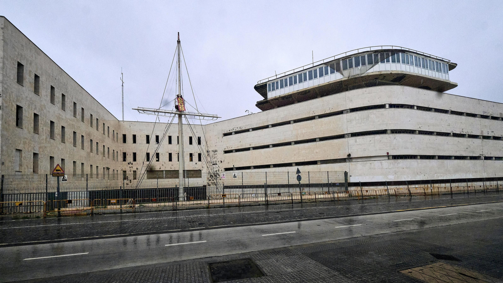 La antigua Náutica, en un edificio de la Junta referente para la ciudad.