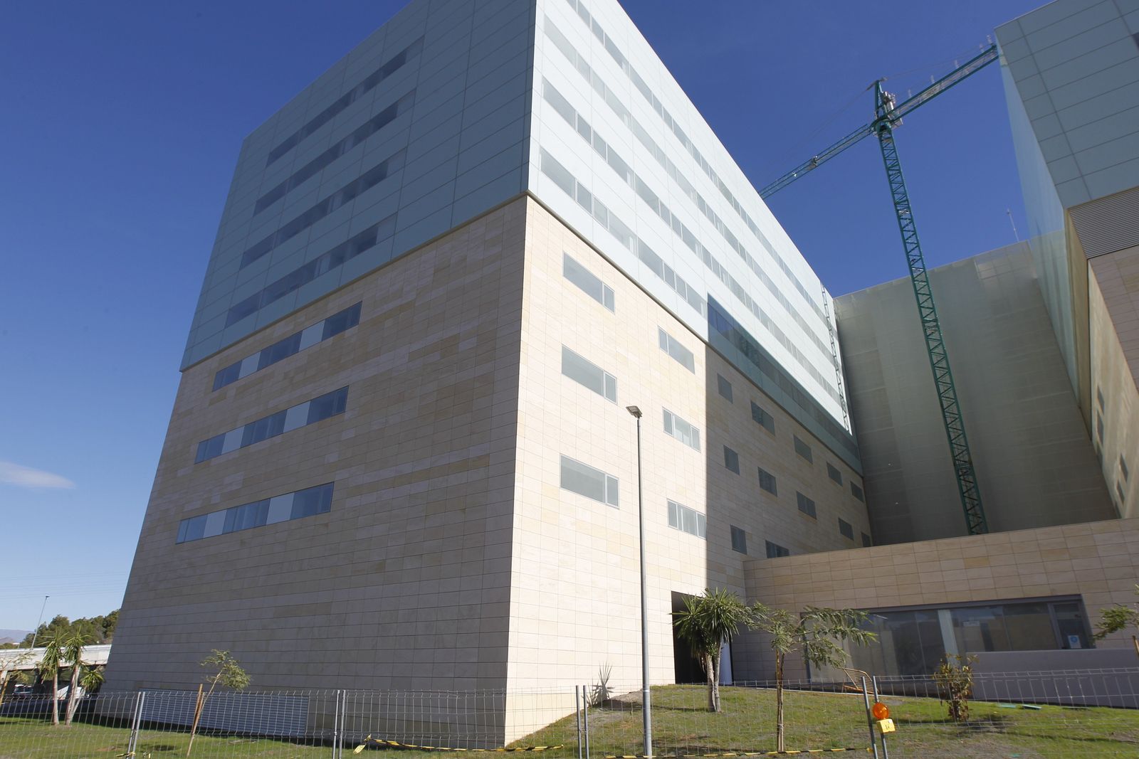 El Materno Infantil tendrá una planta para mujeres embarazadas con COVID-19