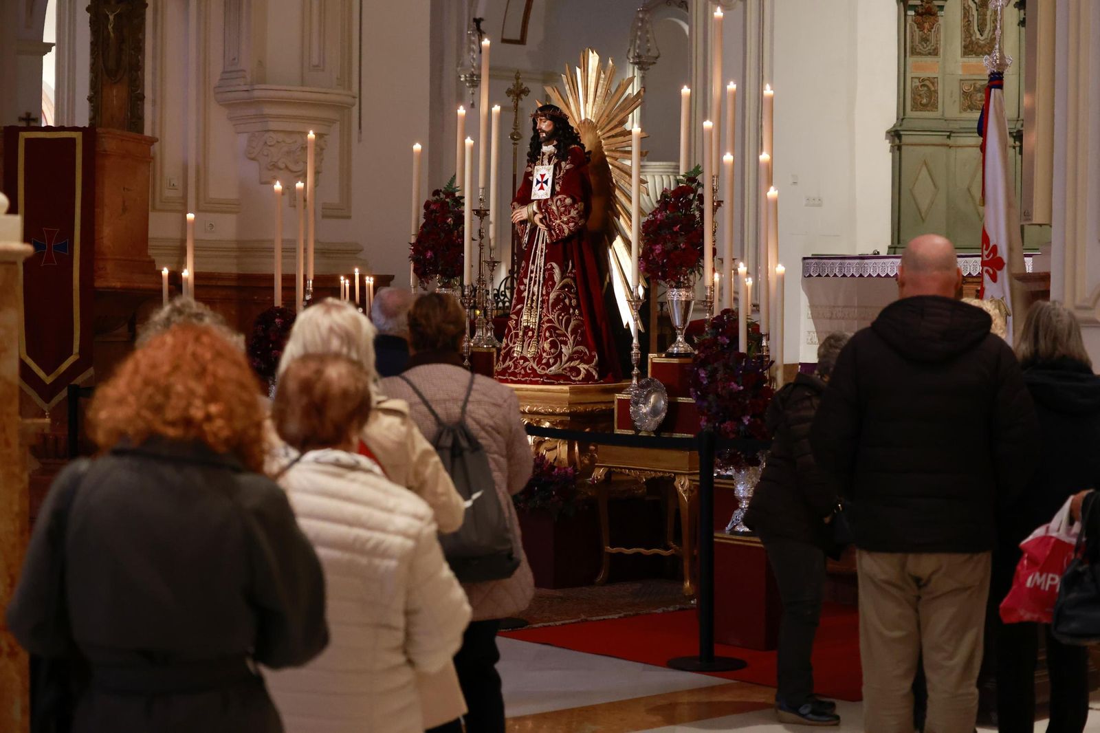 Cristo Medinaceli, protagonista del primer viernes de cuaresma de Málaga, en imágenes