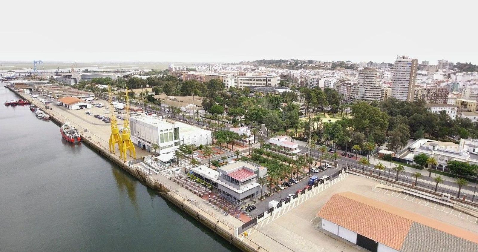 Muelle de Levante de la capital onubense.