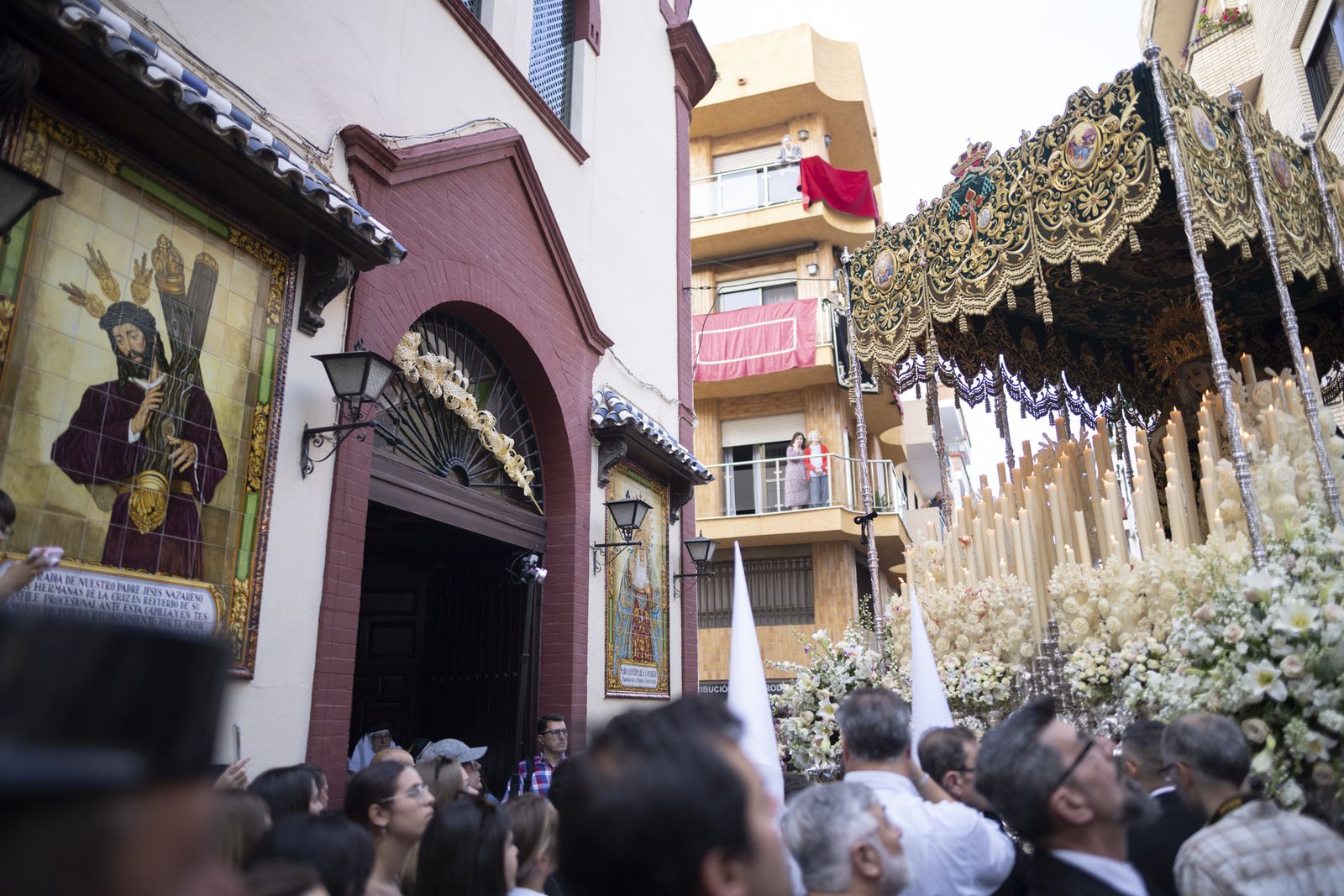Lunes Santo: Tres Caídas en Huelva, en imágenes