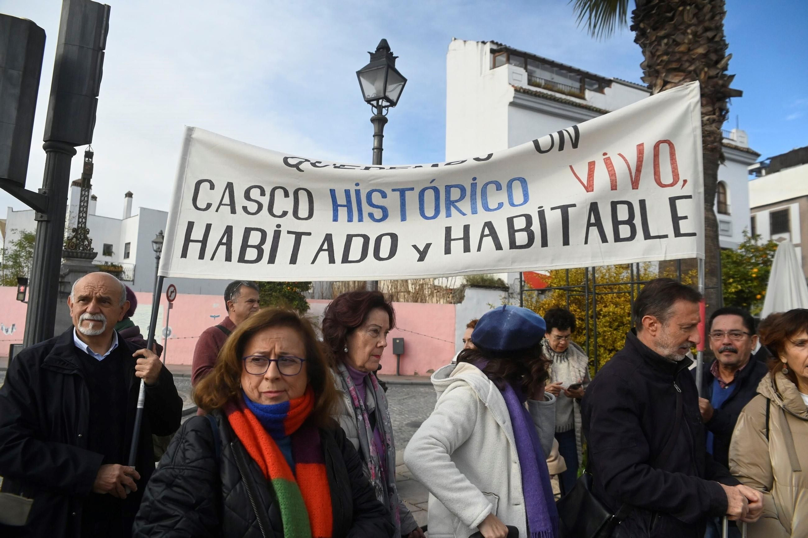 El  'free tour' reivindicativo de los vecinos del Casco Histórico de Córdoba contra el turismo masivo, en imágenes