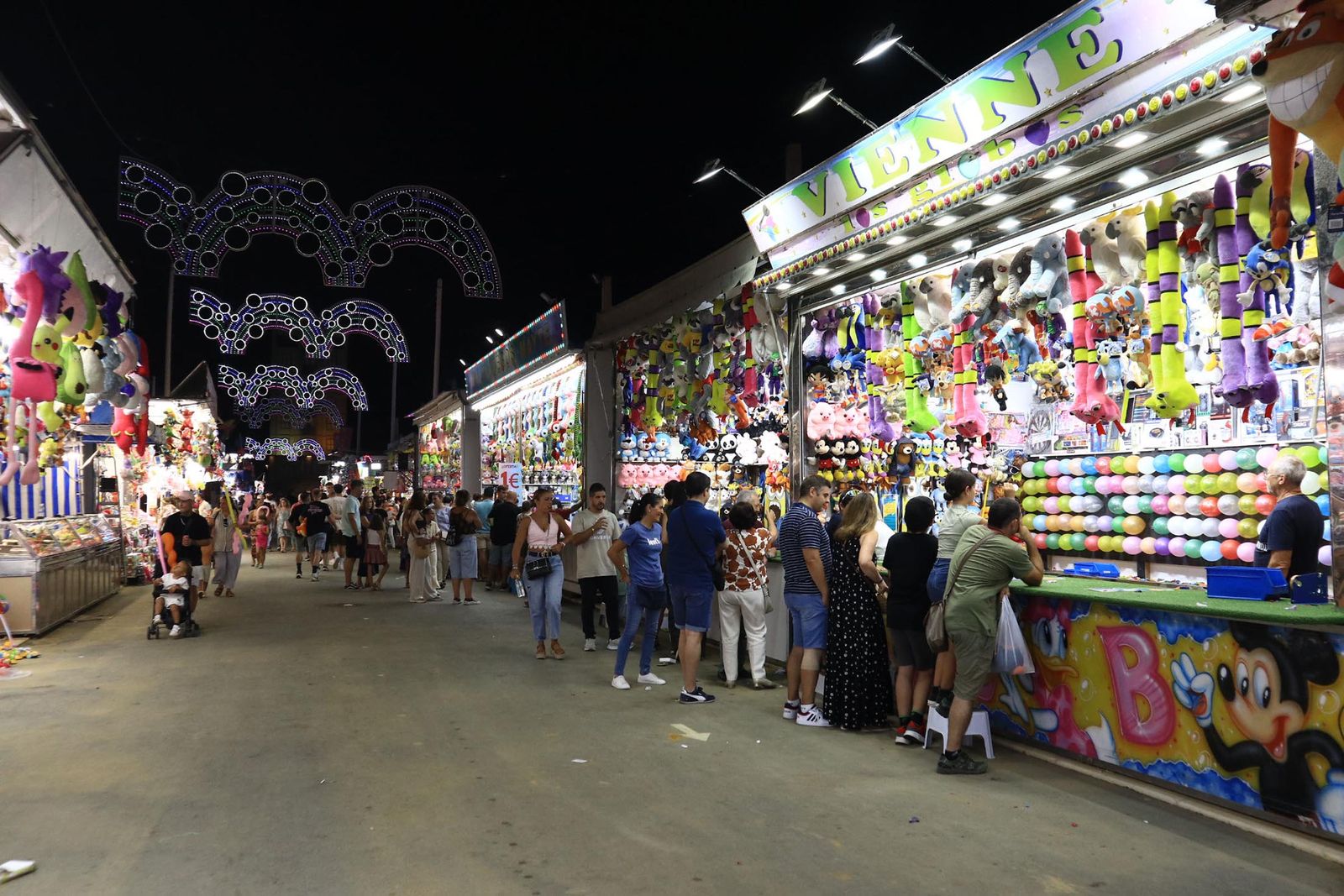 Imágenes del ambiente de Colombinas el día 4 de agosto