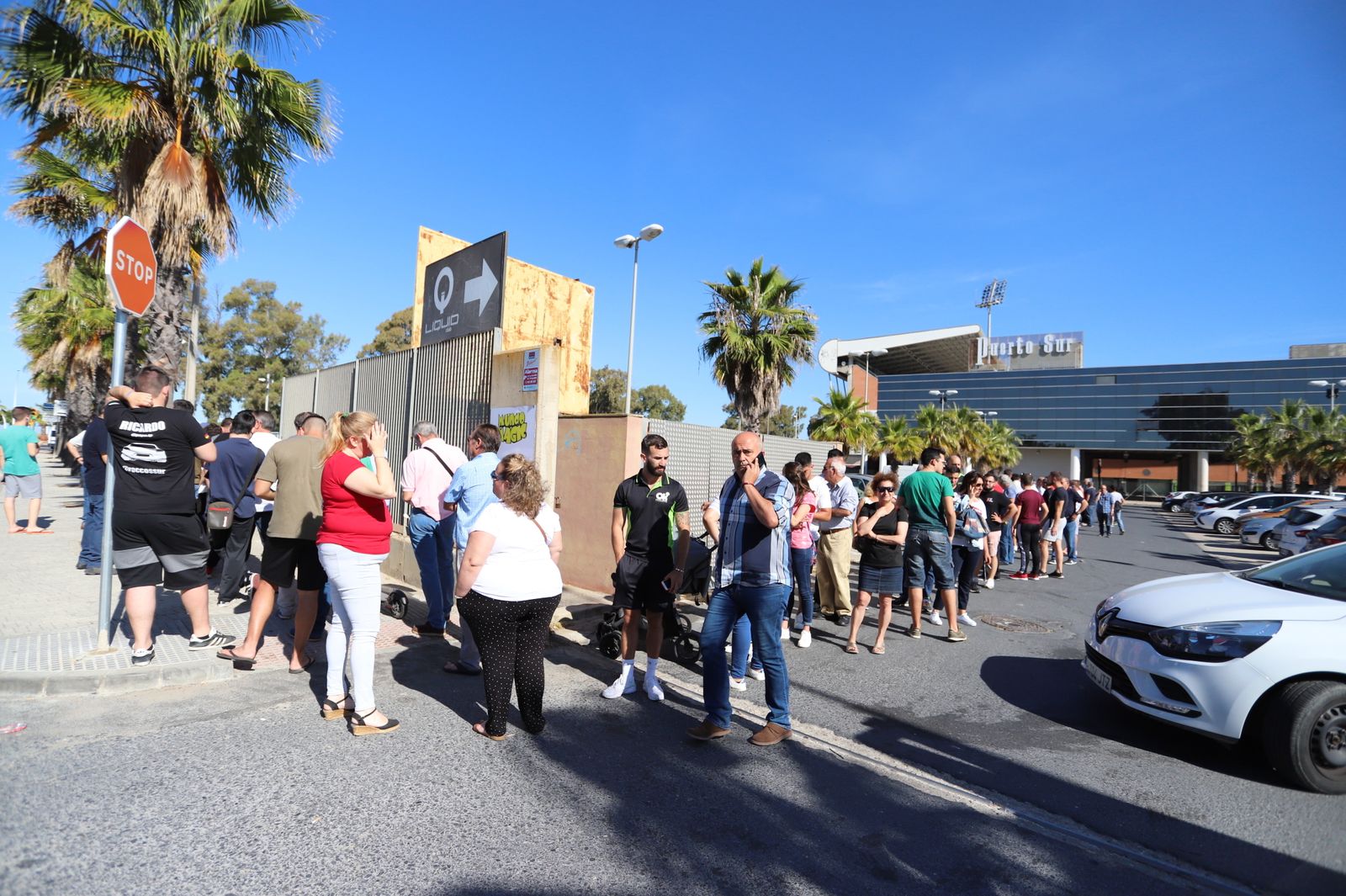 Imágenes de las taquillas del Nuevo Colombino para el Recreativo-Fuenlabrada