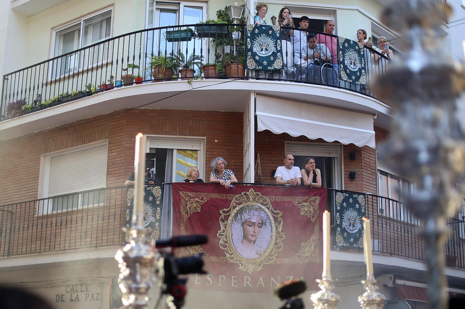 Imágenes de la procesión extraordinaria de la Virgen de la Esperanza por las calles de Huelva
