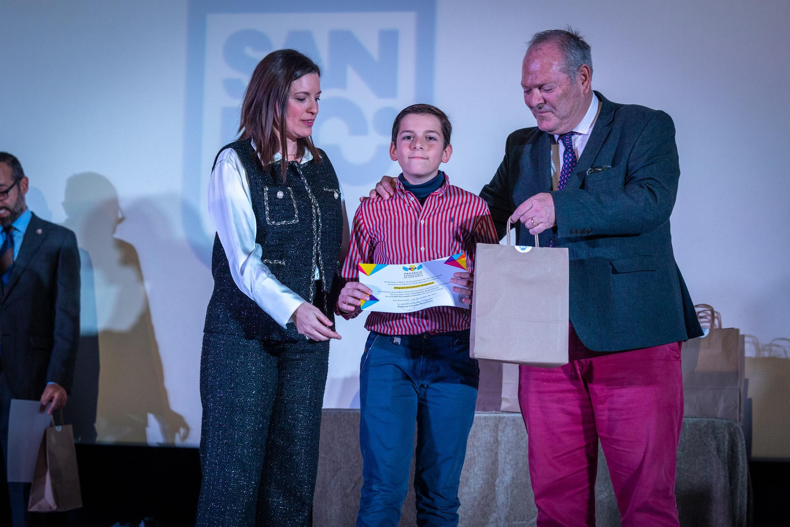 Imágenes de la entrega de premios académicos en San Fernando