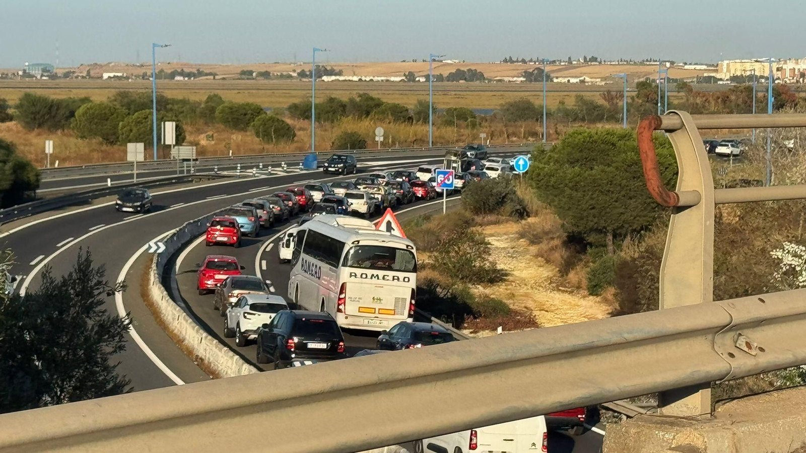 Grandes retenciones a la entrada de Huelva