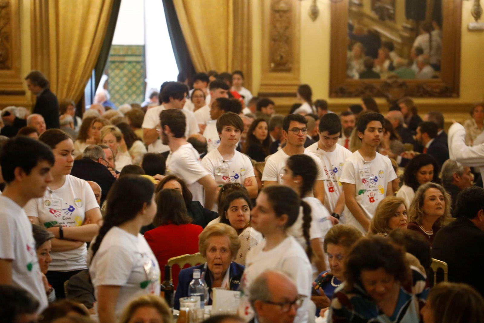 La comida benéfica de la Fundación Bangassou en Córdoba, en imágenes