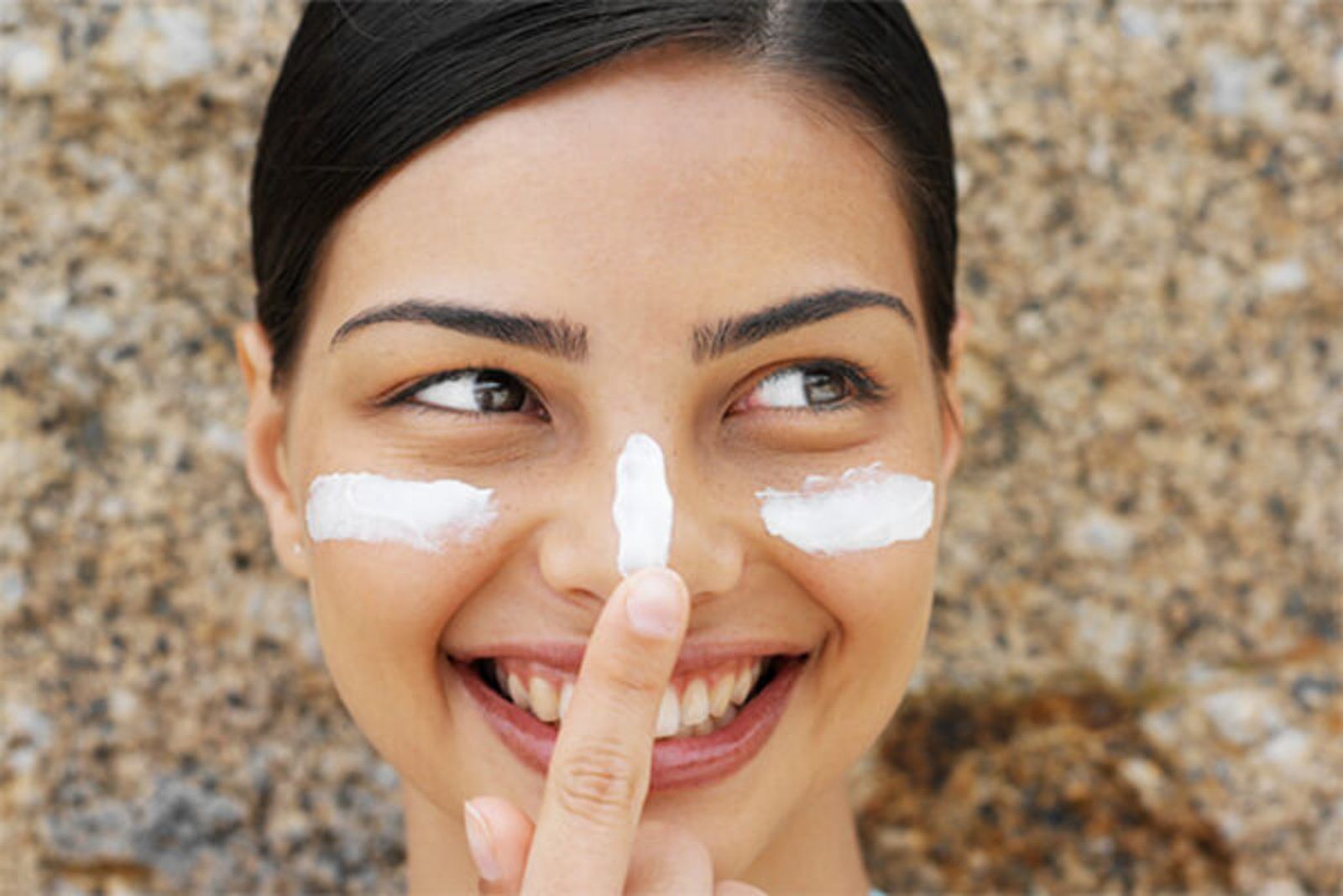 Cuida tu piel al máximo con este protector solar facial de Eucerin: ¡ahora por menos de 12€!