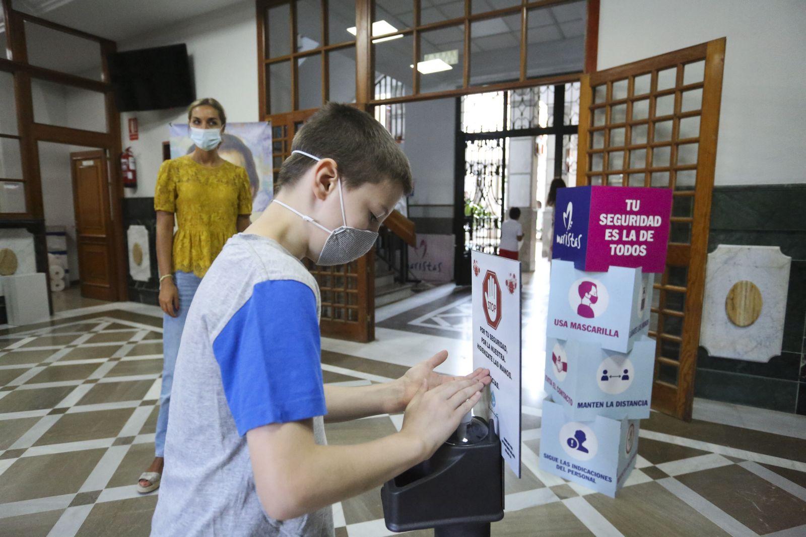 Vuelta al cole en Málaga: Fotos de un día de nervios y mascarillas