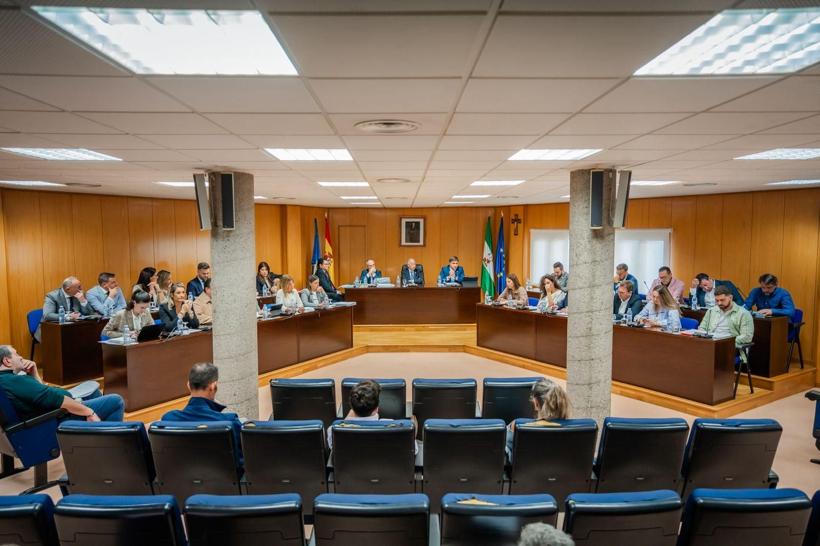 El pleno realizado en el Ayuntamiento de Roquetas de Mar que ha dado luz verde a los presupuestos de 2026. El pleno realizado en el Ayuntamiento de Roquetas de Mar que ha dado luz verde a los presupuestos de 2026.