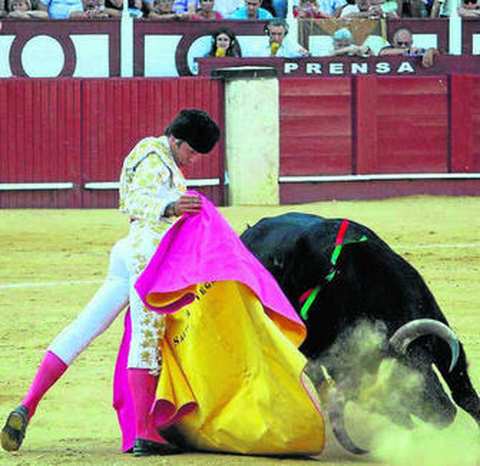 Vega toreando con el capote la temporada pasada.