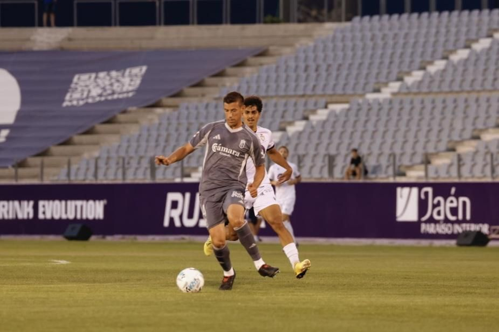 Las mejores imágenes del Trofeo del Olivo entre Real Jaén y Granada CF