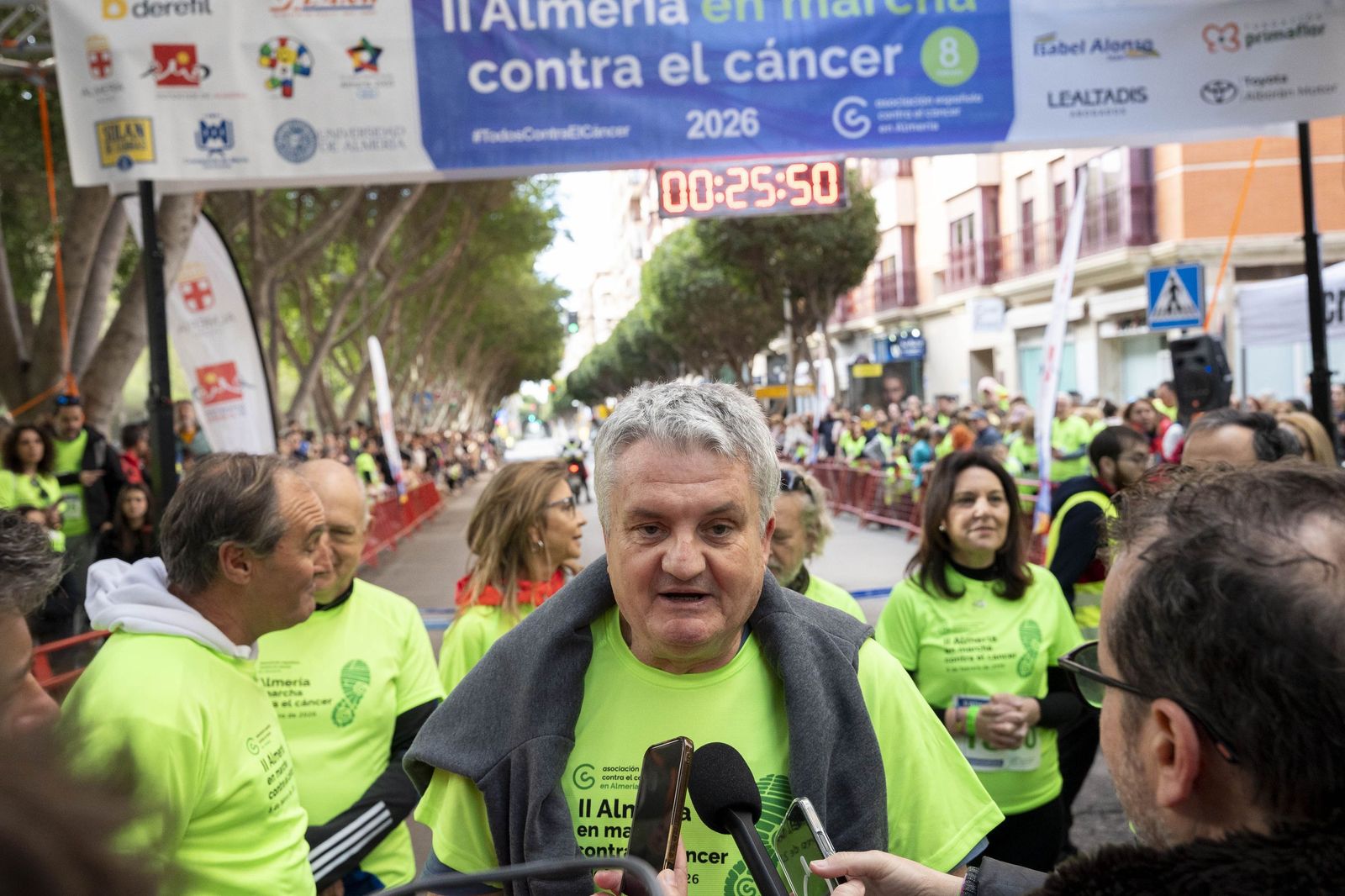 Almería corre unida contra el cáncer en una jornada solidaria