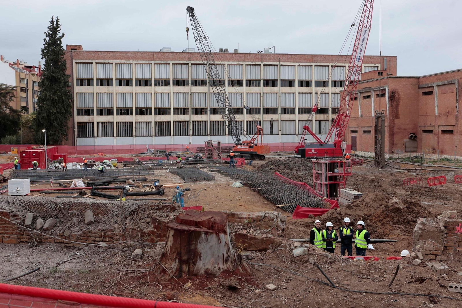 Obras en el complejo Vera Sevilla, antigua Altadis.