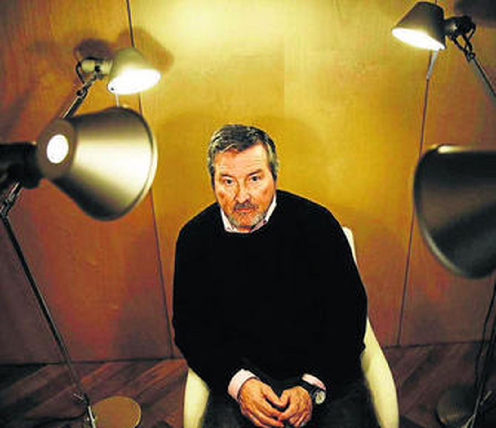 "El ser humano es tan engreído que piensa que sólo existe él"