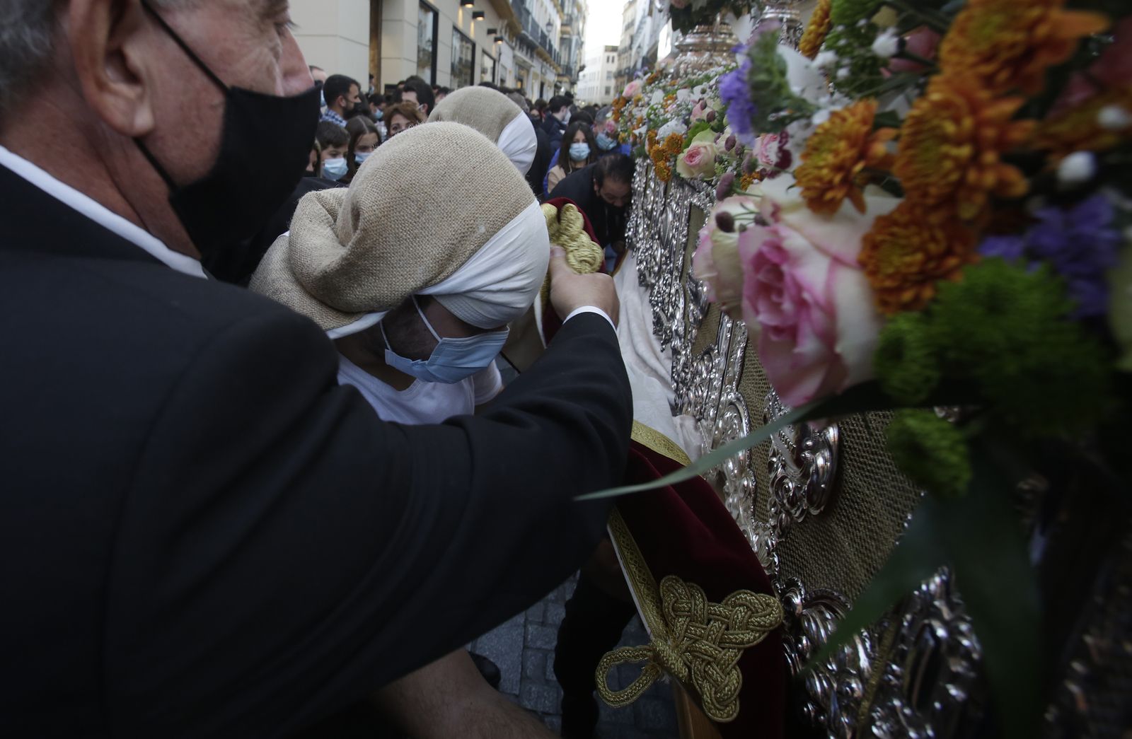 Niño Jesús de Praga, Santo Angel