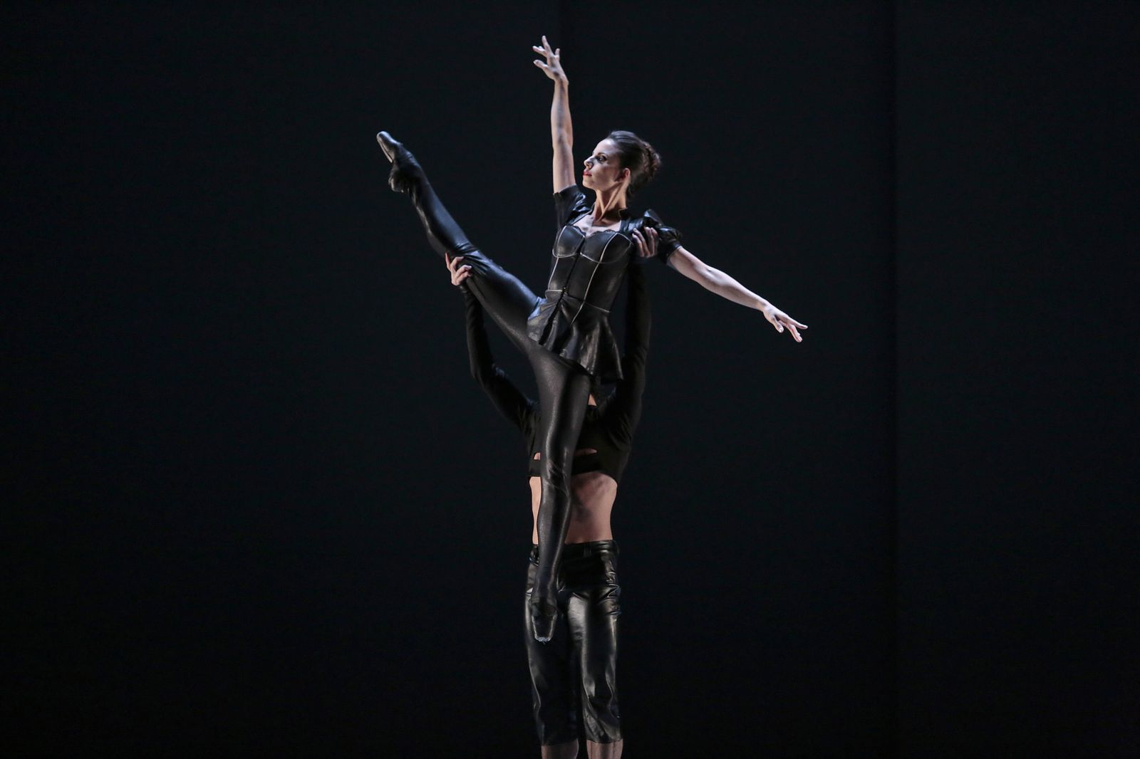 El virtuosismo de los bailarines es la gran baza de esta inusual propuesta.