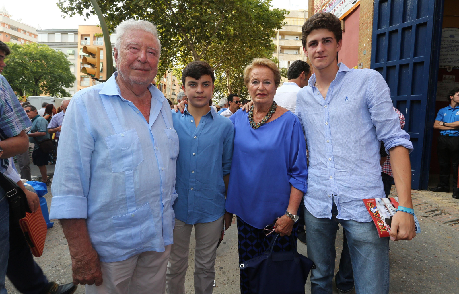 Ambiente en la Plaza de Toros de la Merced