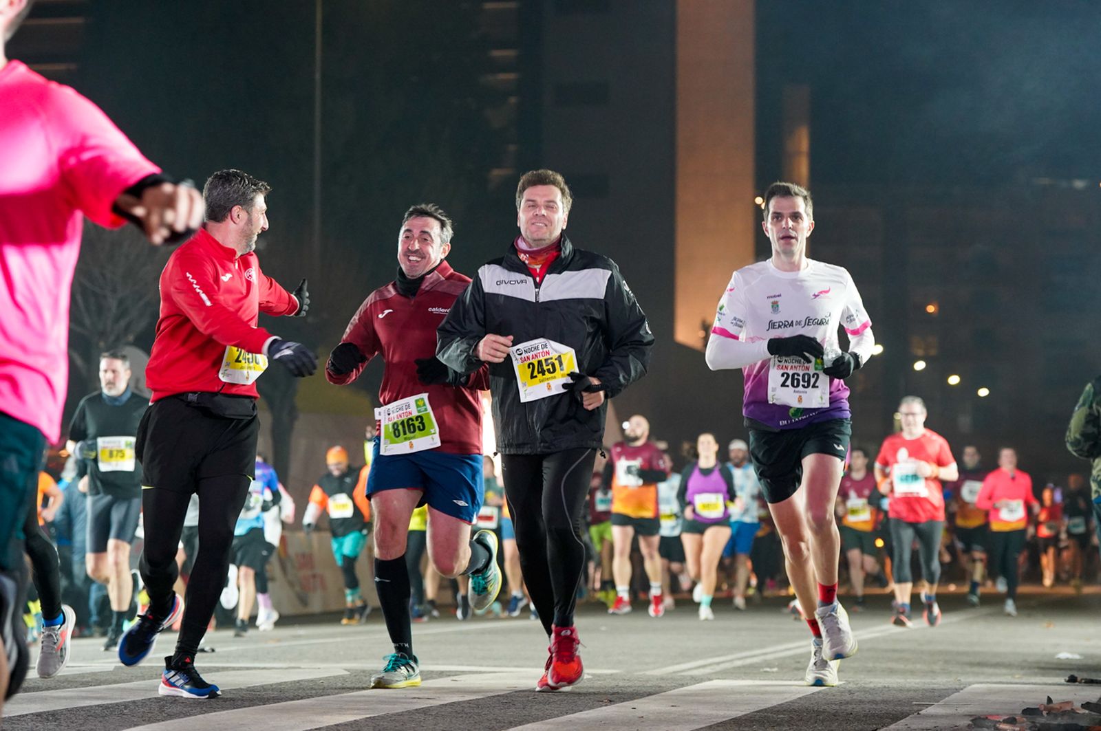 En imágenes: búscate en tu llegada a meta de la Carrera de San Antón 2026 (13)