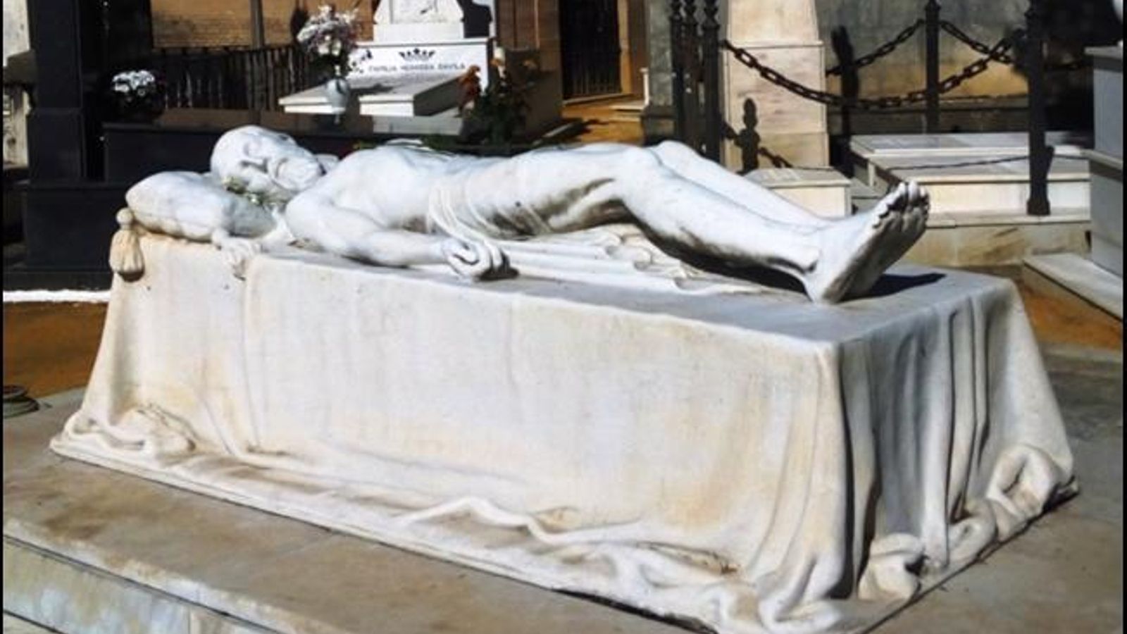 El Cristo Yacente de Manuel Delgado Brackembury.