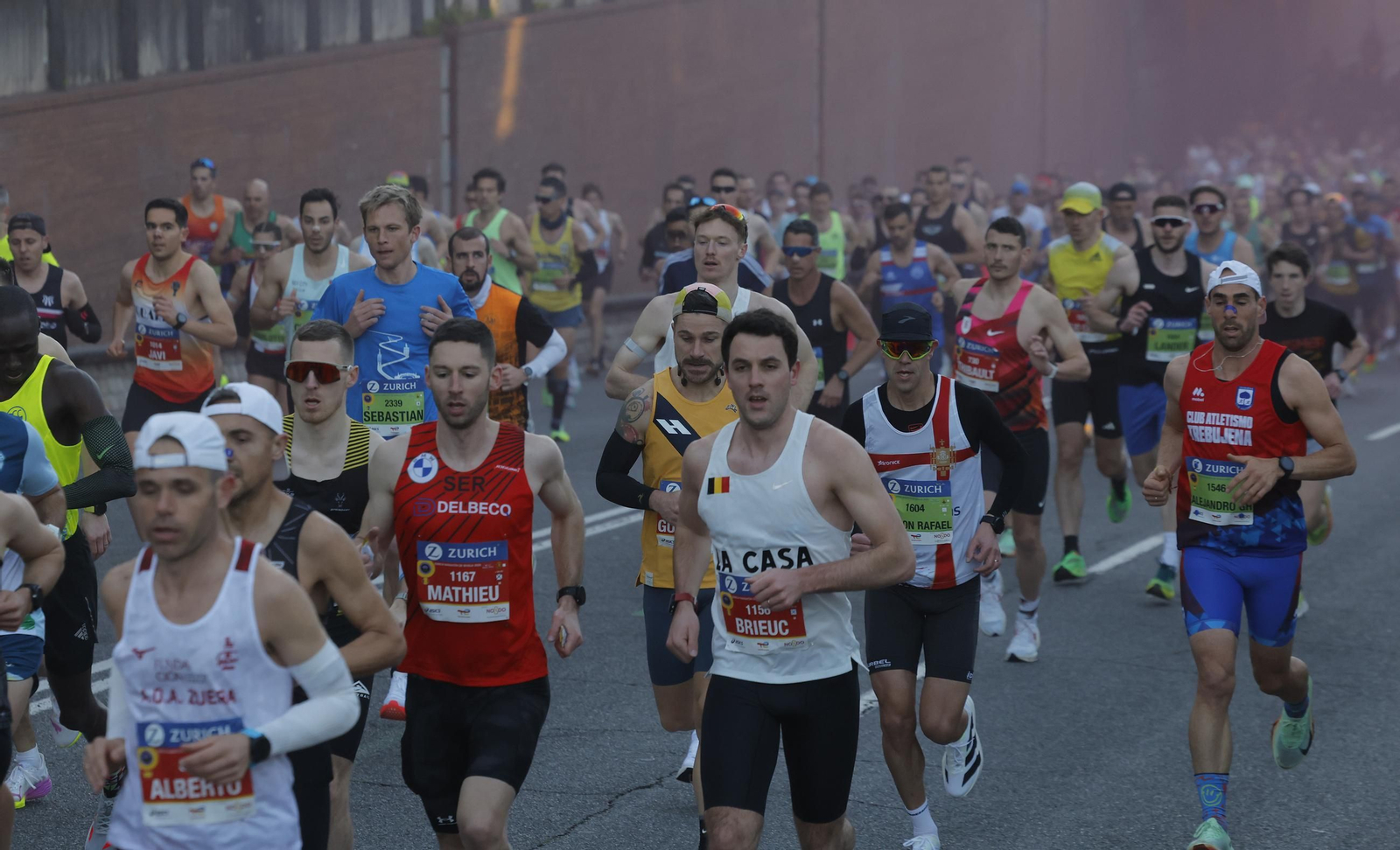 Búscate en el Zurich Maratón de Sevilla 2025
