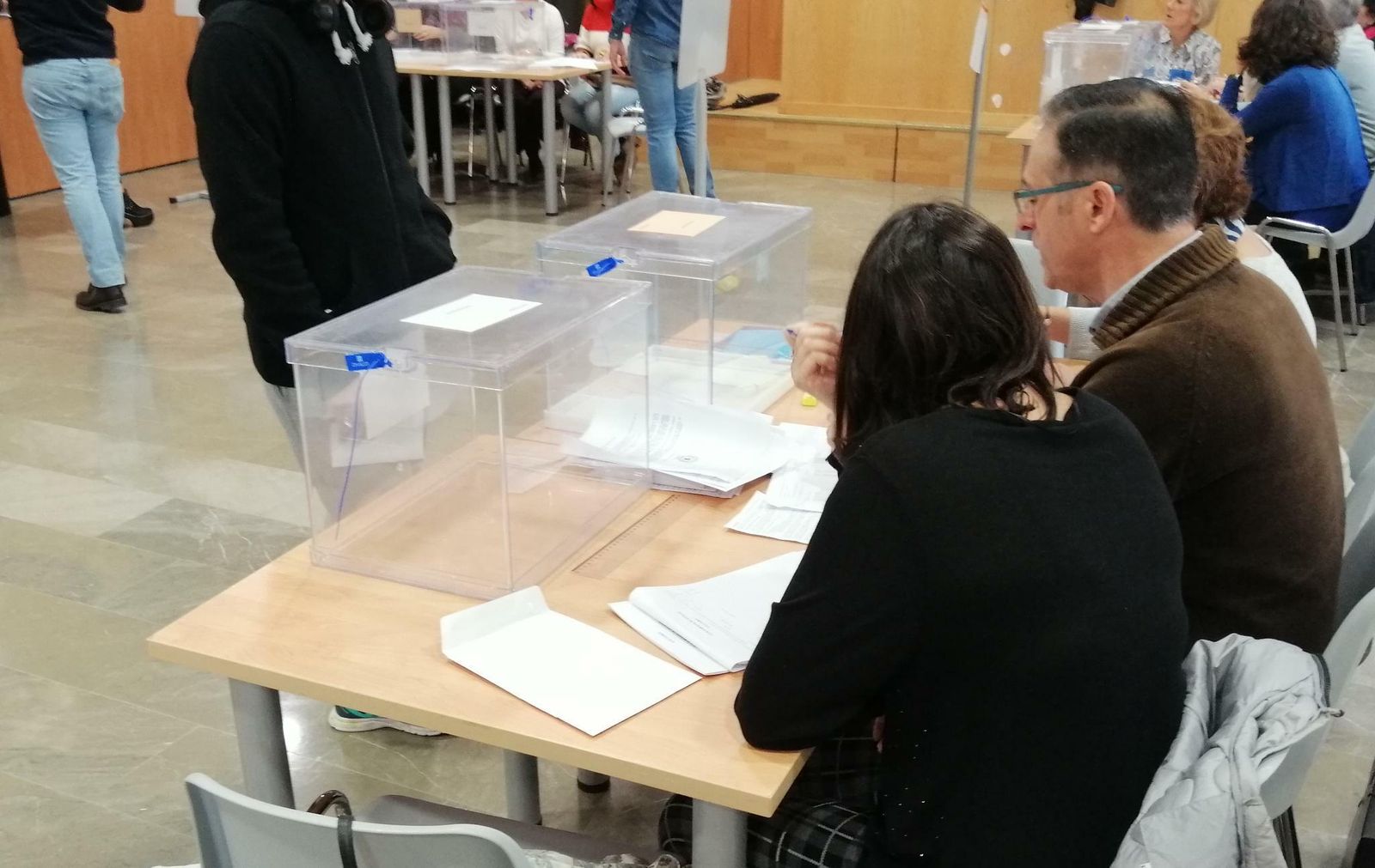 Las imágenes de la jornada electoral en Sevilla