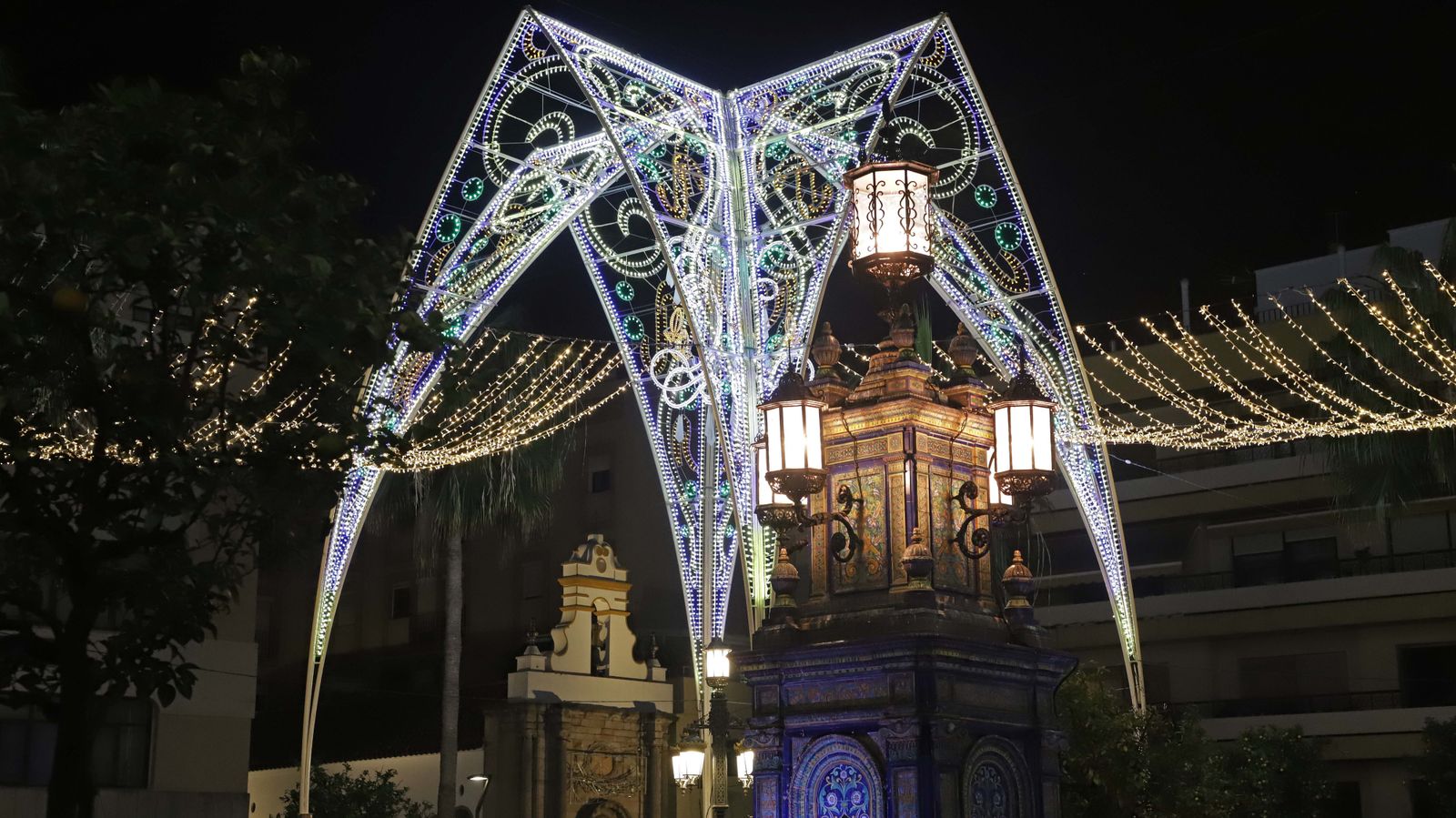 Fotos de la inauguración del alumbrado de Navidad en Algeciras